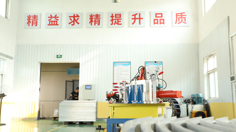 淺談型材拉彎?rùn)C(jī)卷制板材的方法！