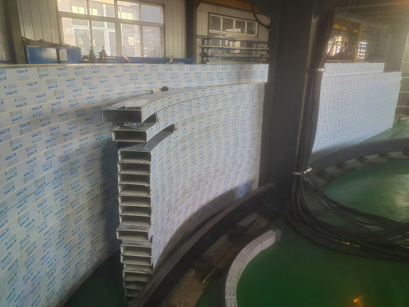 北京幕墻型材拉彎加工設備的選型與維護：確保加工精度與生產(chǎn)效率的關鍵因素