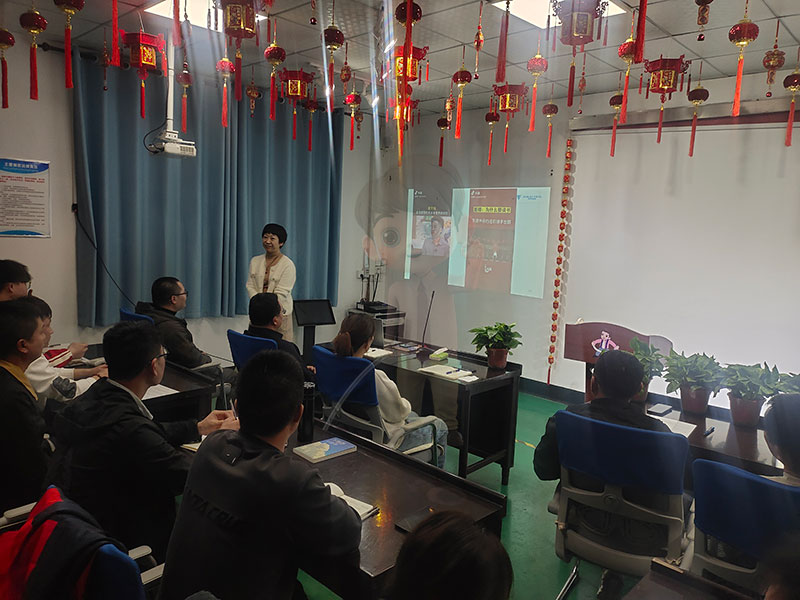 思維破繭，共赴成長：北京鋁型材彎弧加工廠共讀聯(lián)盟學習小組進階之旅